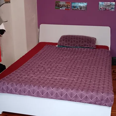 Sharing Bedroom With Host Near Alexanderplatz