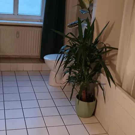 Sharing Bedroom With Host Near Alexanderplatz Berlin