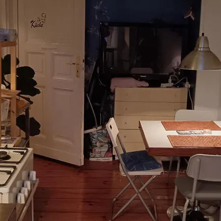 Sharing Bedroom With Host Near Alexanderplatz * Βερολίνο