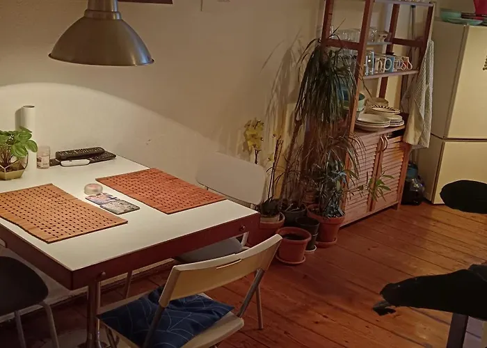 Sharing Bedroom With Host Near Alexanderplatz Berlin