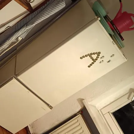 ホステル Sharing Bedroom With Host Near Alexanderplatz