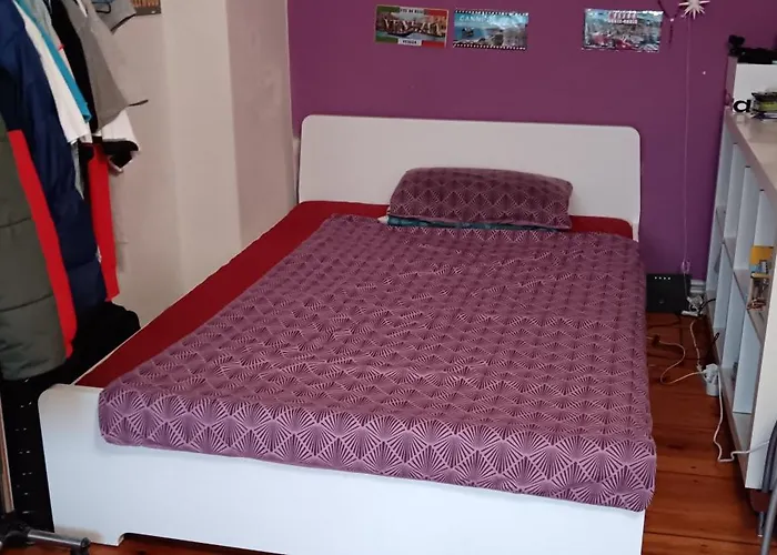 Sharing Bedroom With Host Near Alexanderplatz
