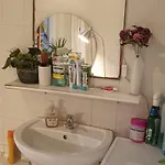 Sharing Bedroom With Host Near Alexanderplatz Auberge de jeunesse
